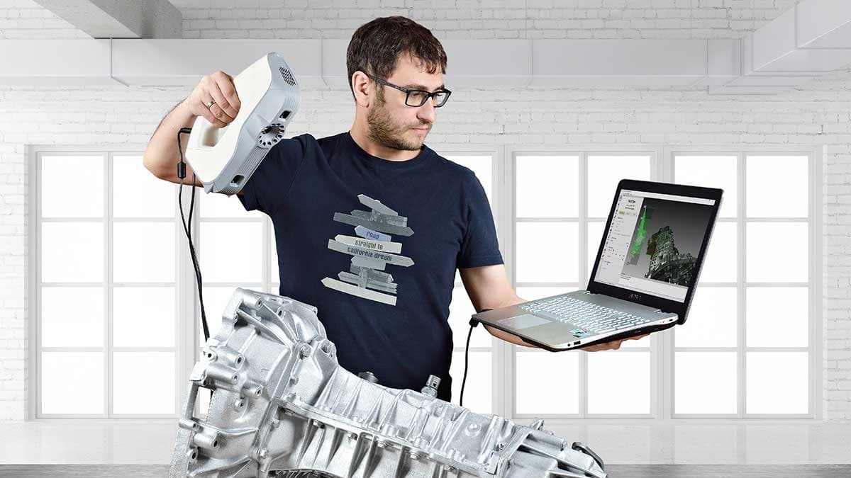 Scanning an object with an Artec 3D scanner